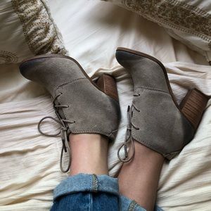 Lunata Lace Up Grey Suede Toms.